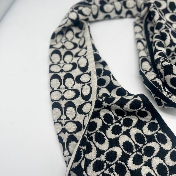 Coach Black and White Reversible Scarf with Tags (Imperfections) - Picture 4 of 9